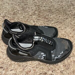 Skechers Boys’ Minecraft Shoes Size 13